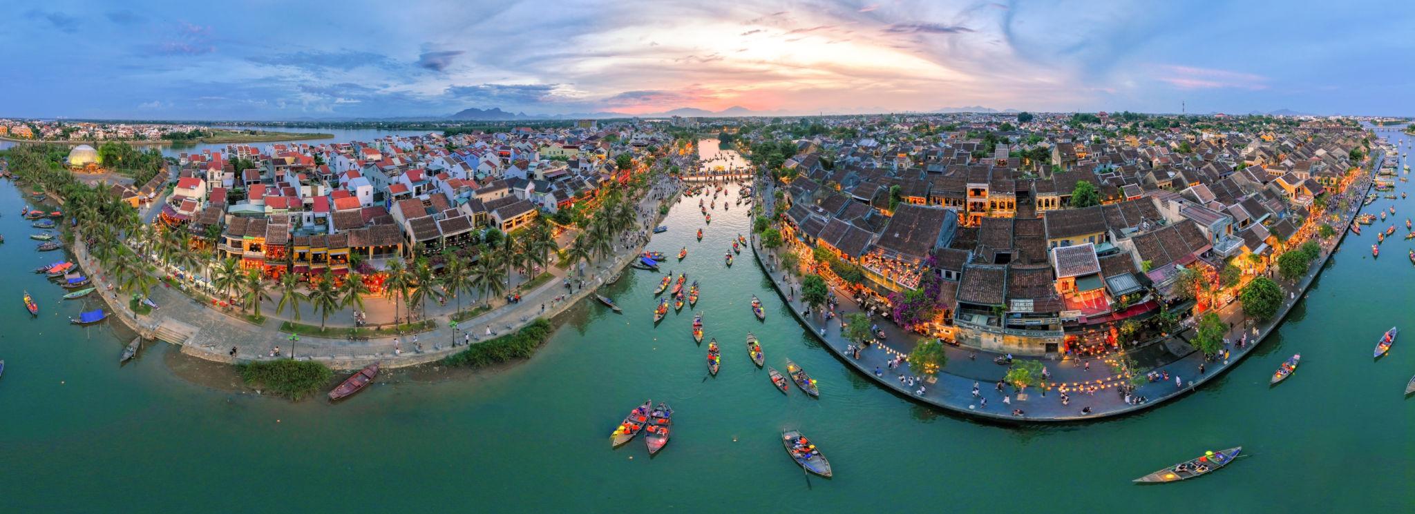 Phố cổ Hội An lúc hoàng hôn
